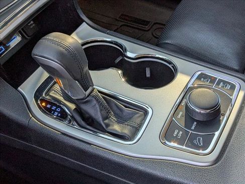 Used 2017 Jeep Grand Cherokee Summit image 11