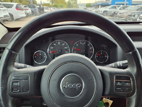 Used 2012 Jeep Liberty Sport w/ Popular Equipment Group AWD/4WD image 14
