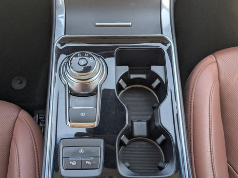 Used 2019 Ford Edge Titanium w/ Equipment Group 301A image 19