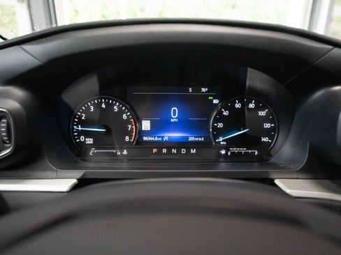 Used 2020 Ford Explorer XLT w/ Equipment Group 202A AWD/4WD image 16