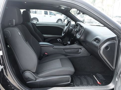 Used 2023 Dodge Challenger SXT RWD image 33