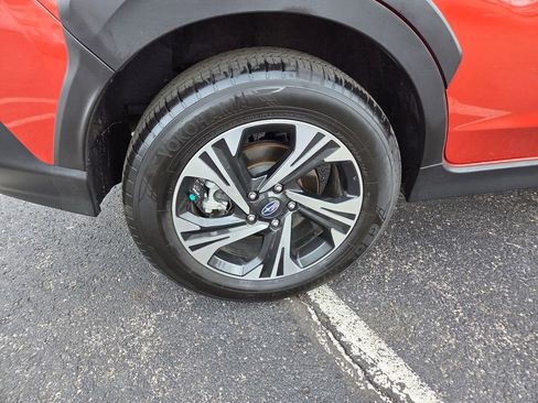 Certified 2025 Subaru Crosstrek 2.0i Premium image 7