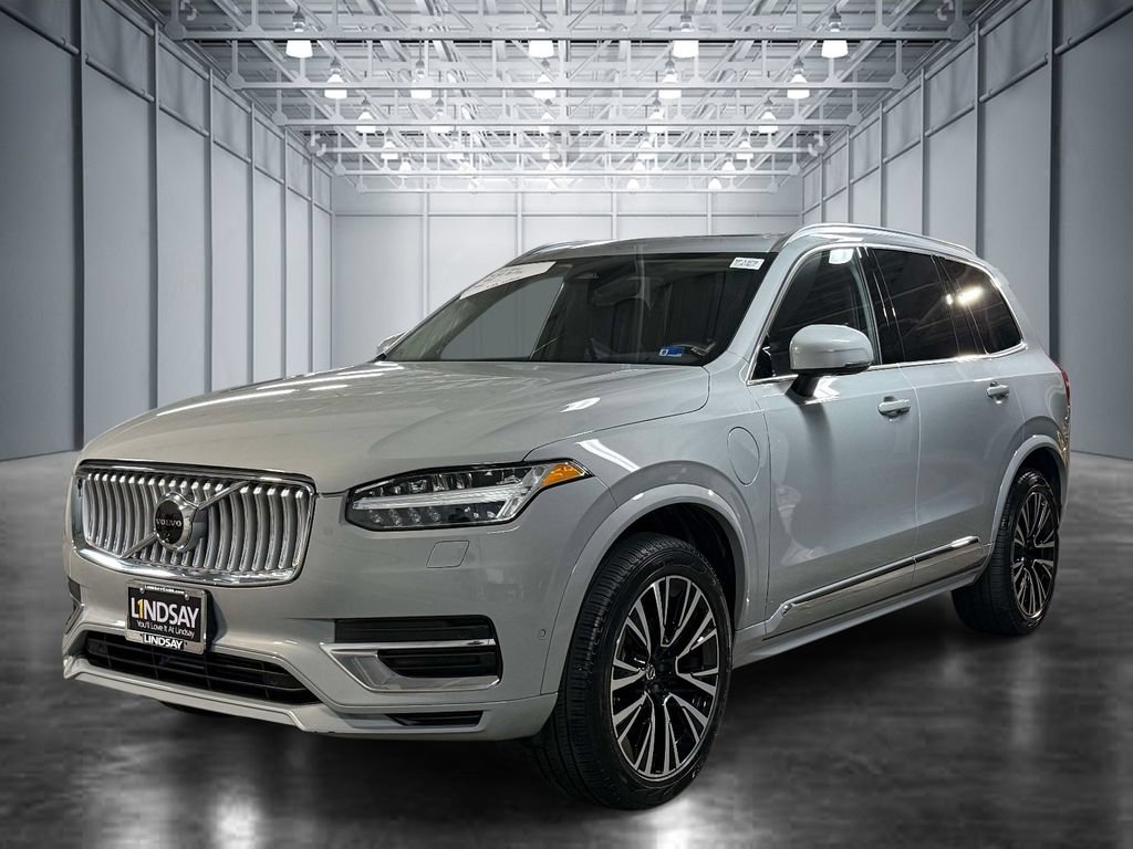 Used 2025 Volvo XC90 T8 Plus w/ Protection Package Premier AWD/4WD image 1