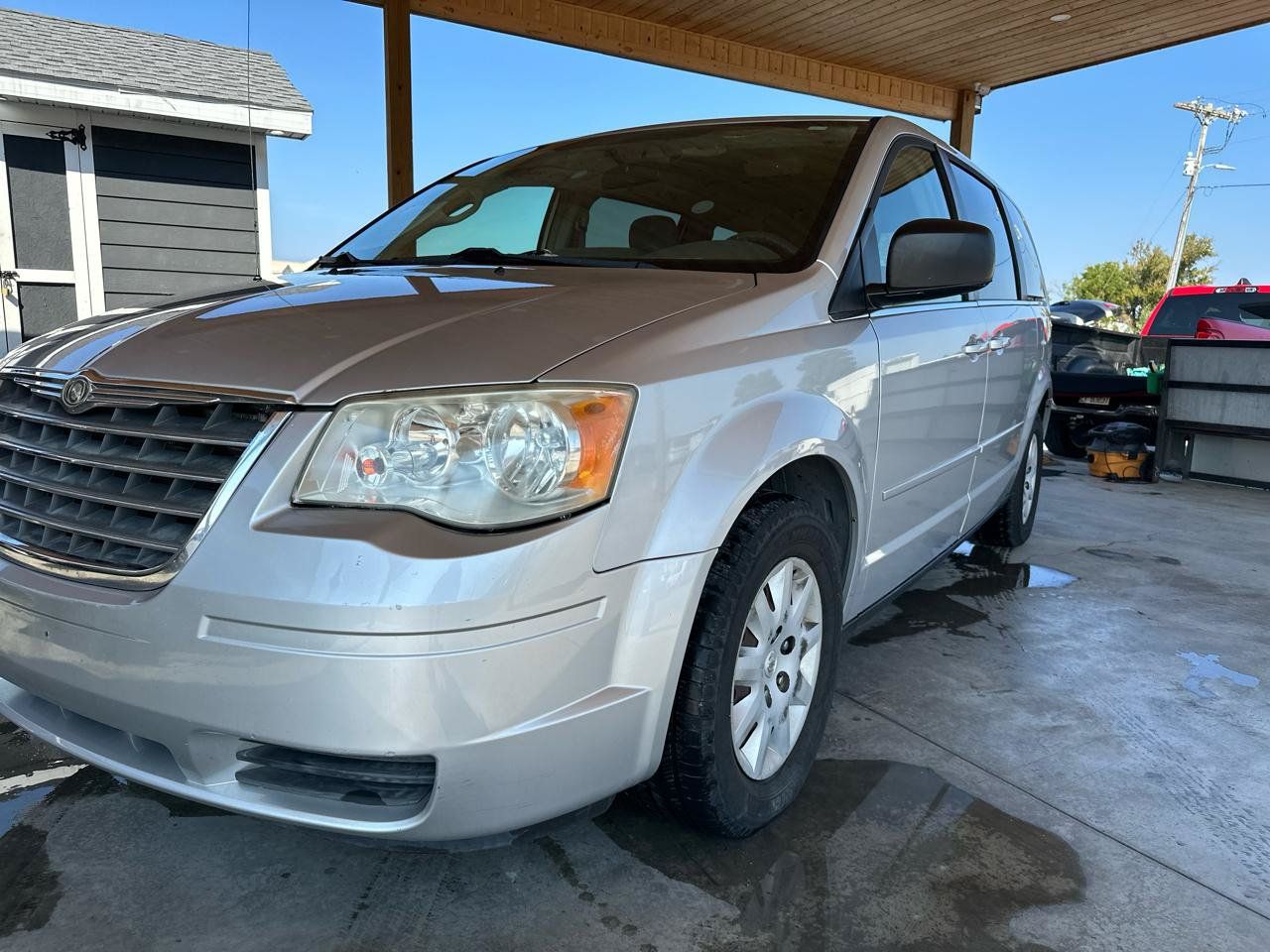 Used 2009 Chrysler Town & Country LX w/ PWR Convenience Group FWD image 4