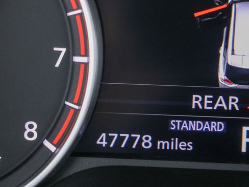 Used 2022 Nissan Rogue SV FWD image 13