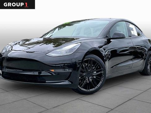 Used 2021 Tesla Model 3 Standard Range Plus RWD image 1