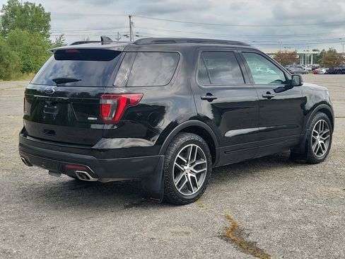 Used 2017 Ford Explorer Sport w/ Equipment Group 401A AWD/4WD image 5