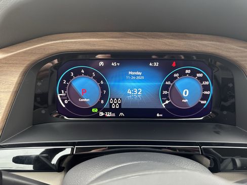 New 2026 Volkswagen Atlas SE image 11