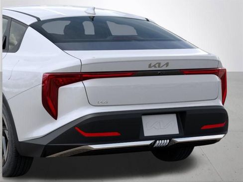 New 2026 Kia K4 EX image 13
