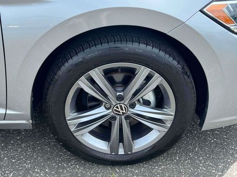 Used 2023 Volkswagen Jetta SE w/ Panoramic Sunroof Package FWD image 13