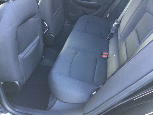 Used 2018 Chevrolet Malibu LT image 10