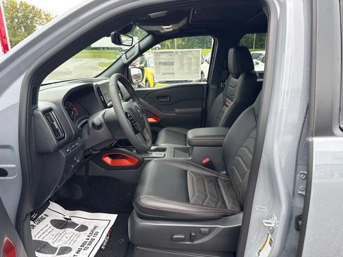New 2026 Nissan Frontier PRO-4X w/ Pro Premium Package AWD/4WD image 9