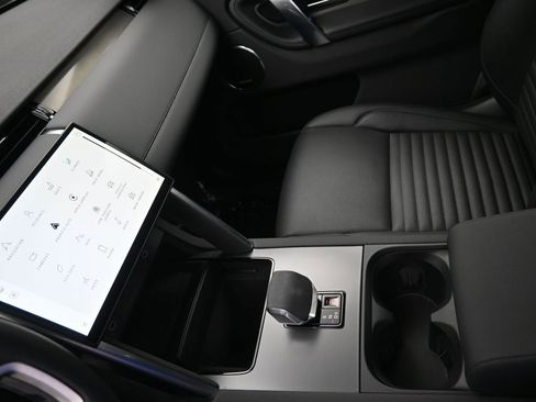 Used 2025 Land Rover Discovery Sport Dynamic SE AWD/4WD image 19