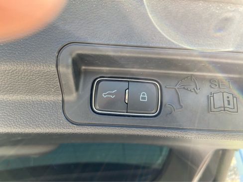 Used 2023 Ford Explorer XLT w/ Equipment Group 202A AWD/4WD image 8