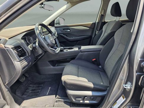 Used 2022 Nissan Rogue SV image 16