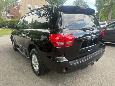 Used 2012 Toyota Sequoia SR5 AWD/4WD image 6