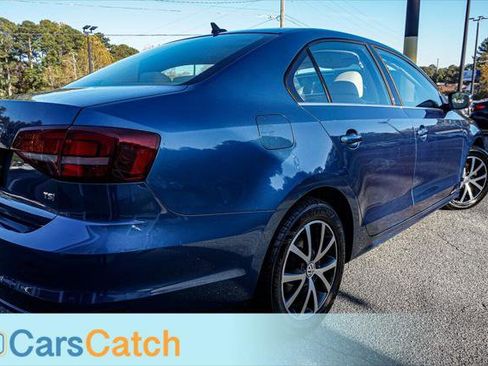 Used 2018 Volkswagen Jetta SE image 6