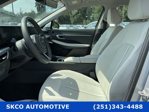 Used 2025 Hyundai Sonata SEL FWD image 11