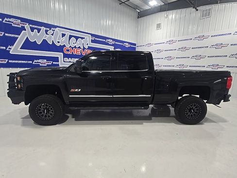 Used 2019 Chevrolet Silverado 2500 LTZ w/ Duramax Plus Package image 5