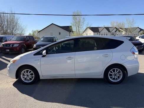 Used 2013 Toyota Prius V Two image 8