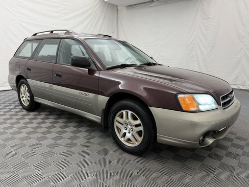 Used 2001 Subaru Outback Wagon image 2