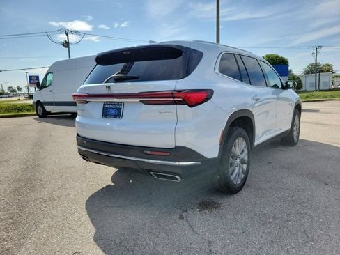 Used 2026 Buick Enclave Preferred w/ Power Package FWD image 6
