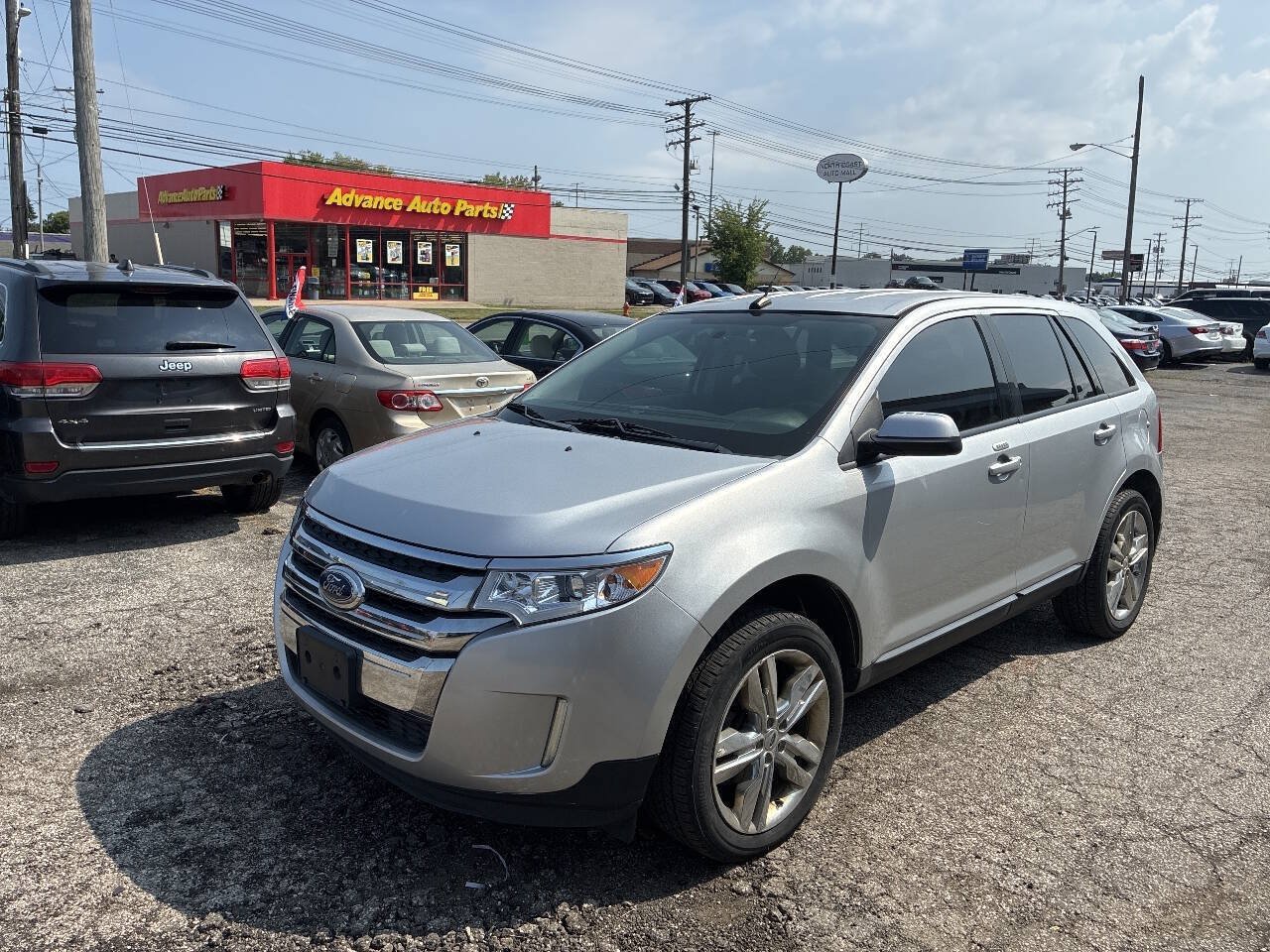 Used 2014 Ford Edge SEL w/ Equipment Group 205A FWD image 2