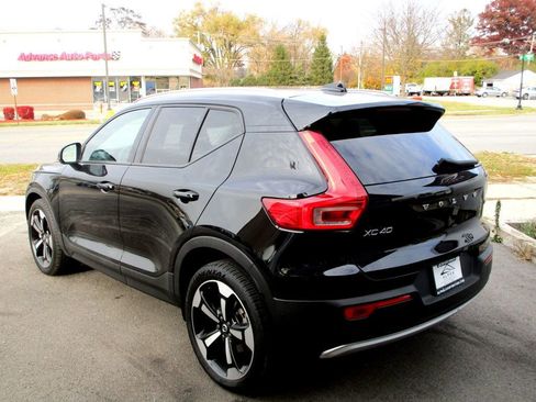 Used 2020 Volvo XC40 T5 Momentum w/ Protection Package Premier image 10
