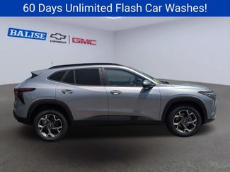 New 2026 Chevrolet Trax LT w/ Sunroof Package FWD video 2