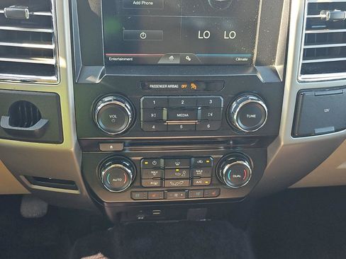 Used 2015 Ford F150 Lariat RWD image 10