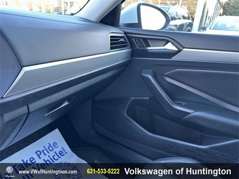 Certified 2021 Volkswagen Jetta SE image 31