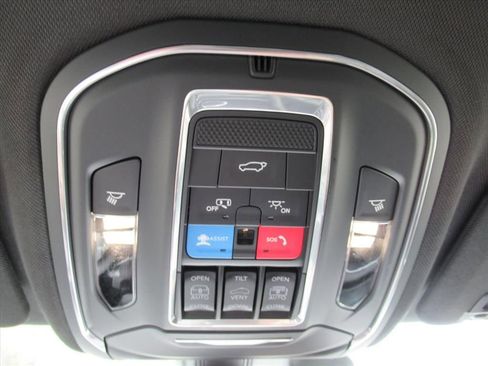 New 2026 Jeep Grand Cherokee Limited w/ Luxury Tech Group II RWD image 24