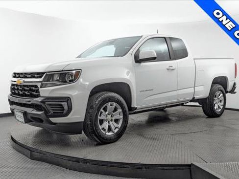 Used 2022 Chevrolet Colorado LT w/ Fleet Safety Package RWD image 2