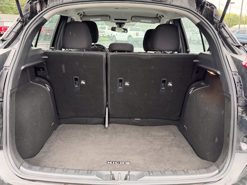 Used 2020 Nissan Kicks S FWD image 19