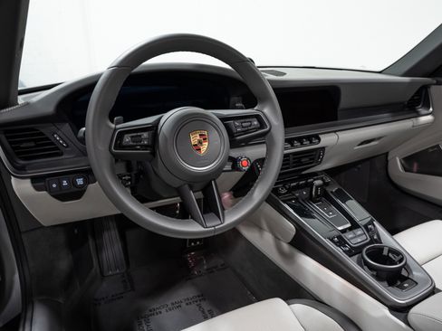 Used 2025 Porsche 911 Carrera RWD image 55