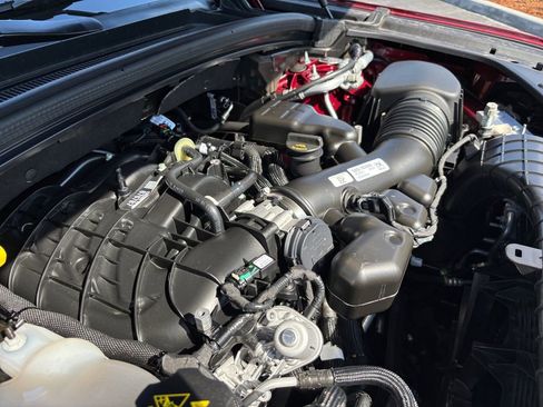 Used 2023 Jeep Grand Cherokee Limited w/ Black Appearance Package image 14