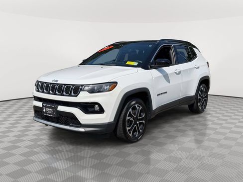 Used 2023 Jeep Compass Limited AWD/4WD image 3