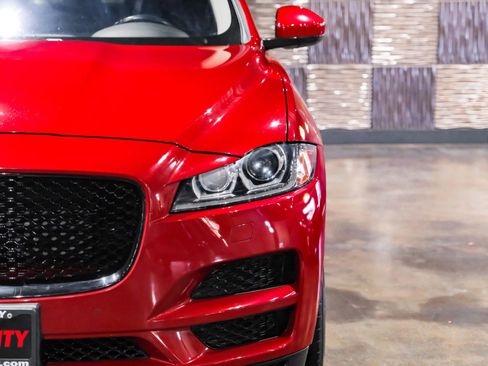 Used 2017 Jaguar F-PACE Premium image 40