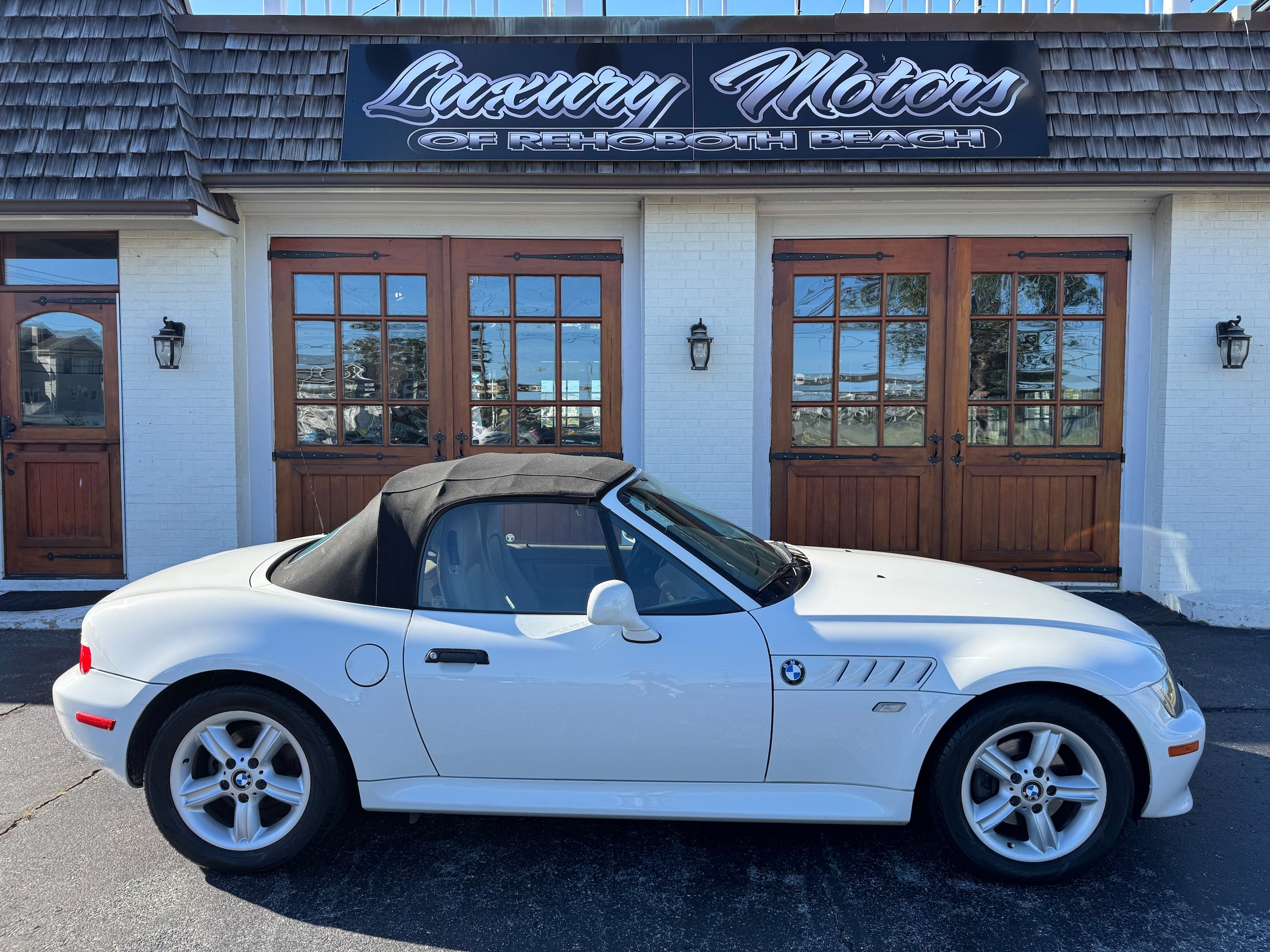 Used 2000 BMW Z3 2.5i RWD image 1