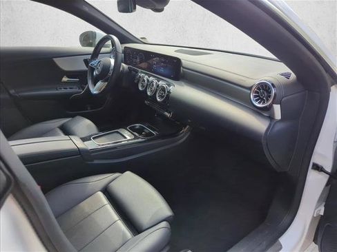 Used 2025 Mercedes-Benz CLA 250 image 21
