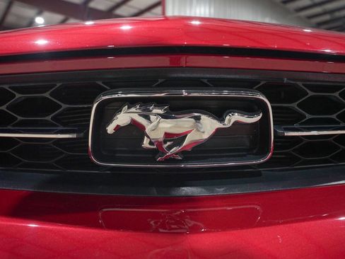 Used 2012 Ford Mustang Premium image 33