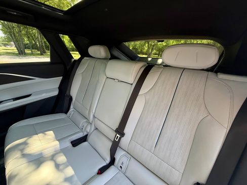 Used 2024 Cadillac Lyriq Sport RWD image 19