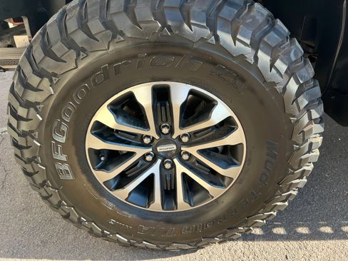 Used 2019 Ford F150 Raptor w/ Equipment Group 801A Mid image 26