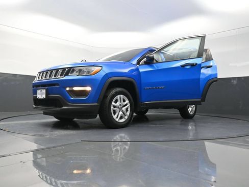 Used 2019 Jeep Compass Sport AWD/4WD image 33
