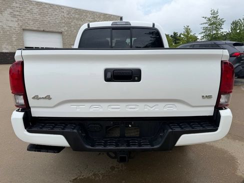 Certified 2023 Toyota Tacoma SR AWD/4WD image 4