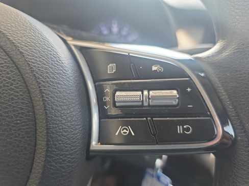 Certified 2023 Kia Forte LXS FWD image 19