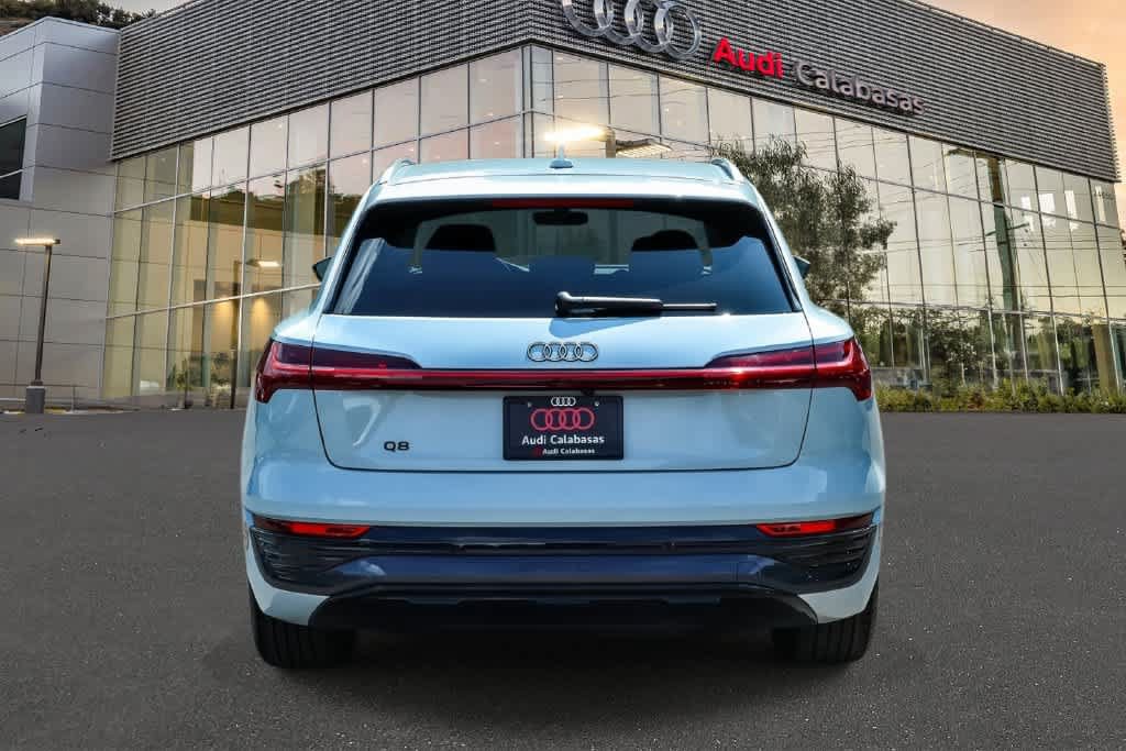 Used 2024 Audi Q8 e-tron Premium Plus w/ Premium Plus Package AWD/4WD image 5