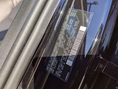 Certified 2024 Volvo XC90 T8 Plus AWD/4WD image 30