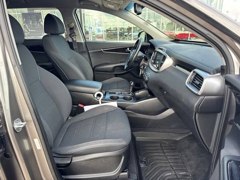 Used 2018 Kia Sorento AWD image 27