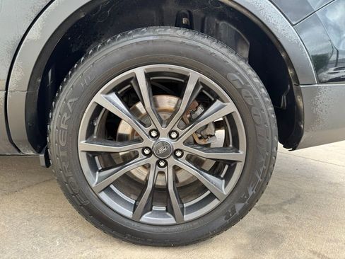 Used 2017 Ford Explorer XLT w/ Equipment Group 202A image 9